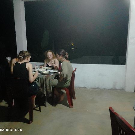 Rithu Homestay Sigiriya Buitenkant foto